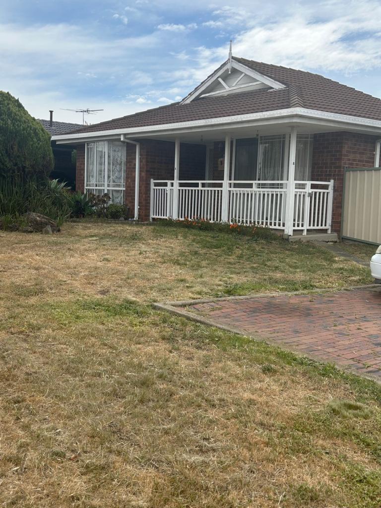 8 Phalaris Ct, Delahey, VIC 3037