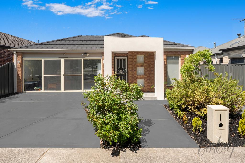 39 Kinglake Cres, Craigieburn, VIC 3064