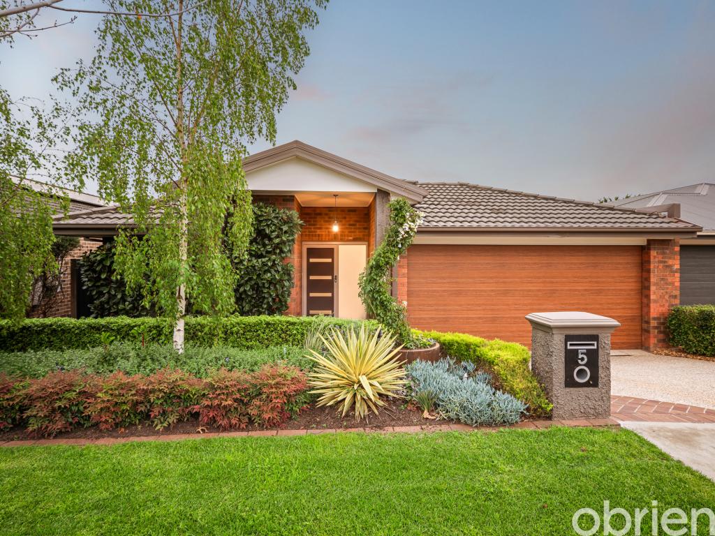 5 Galilee Dr, Sandhurst, VIC 3977