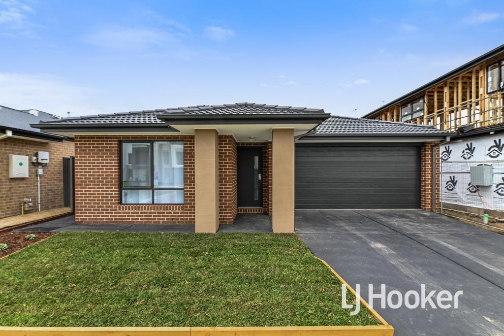 161 Carnival Bvd, Berwick, VIC 3806