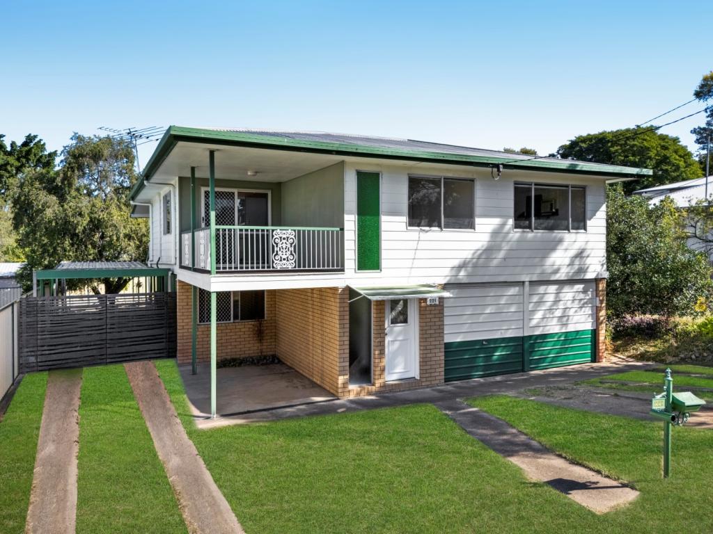 221 Blackstone Rd, Silkstone, QLD 4304