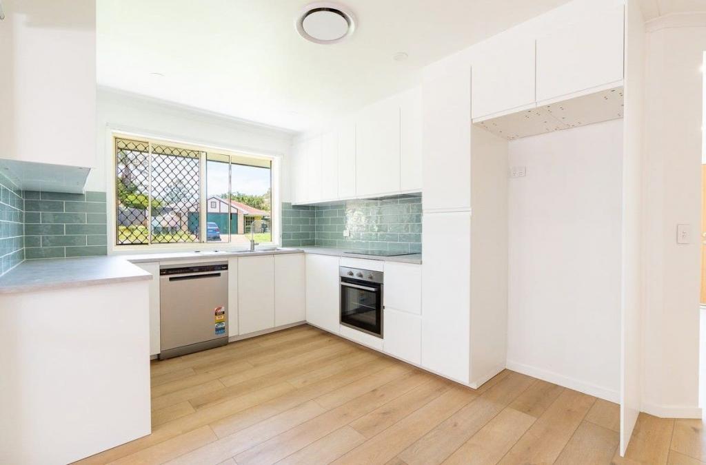 17 Washbrook Cres, Petrie, QLD 4502