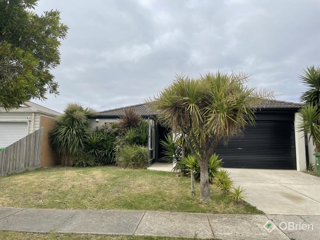 33 Ebony St, Cranbourne, VIC 3977