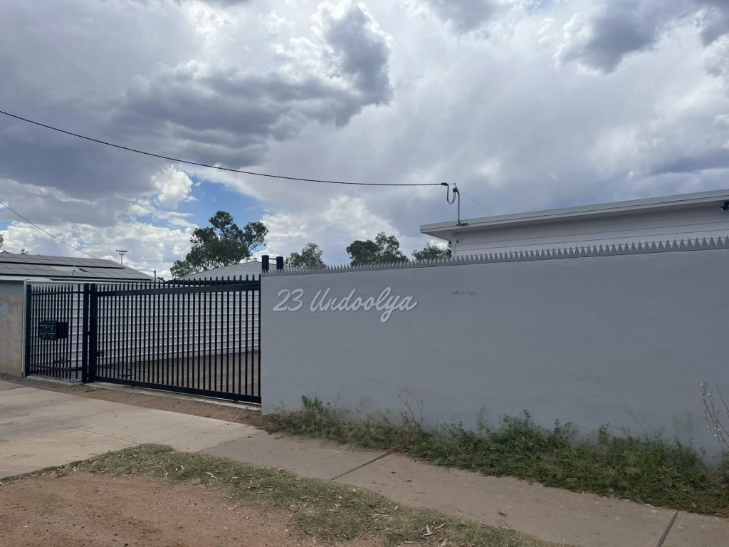 2/23 Undoolya Rd, East Side, NT 0870