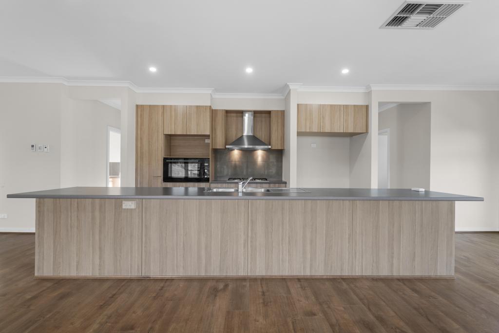 39 Saxonwood Dr, Sunbury, VIC 3429