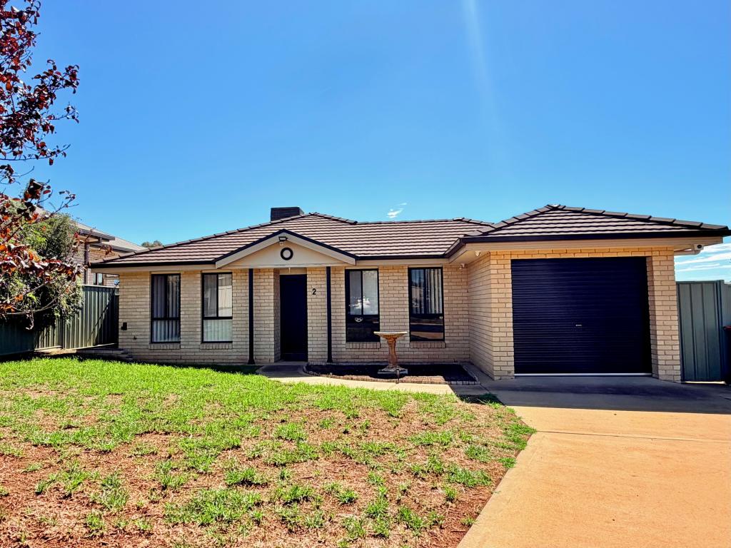 2 Vaucluse Pl, Parkes, NSW 2870