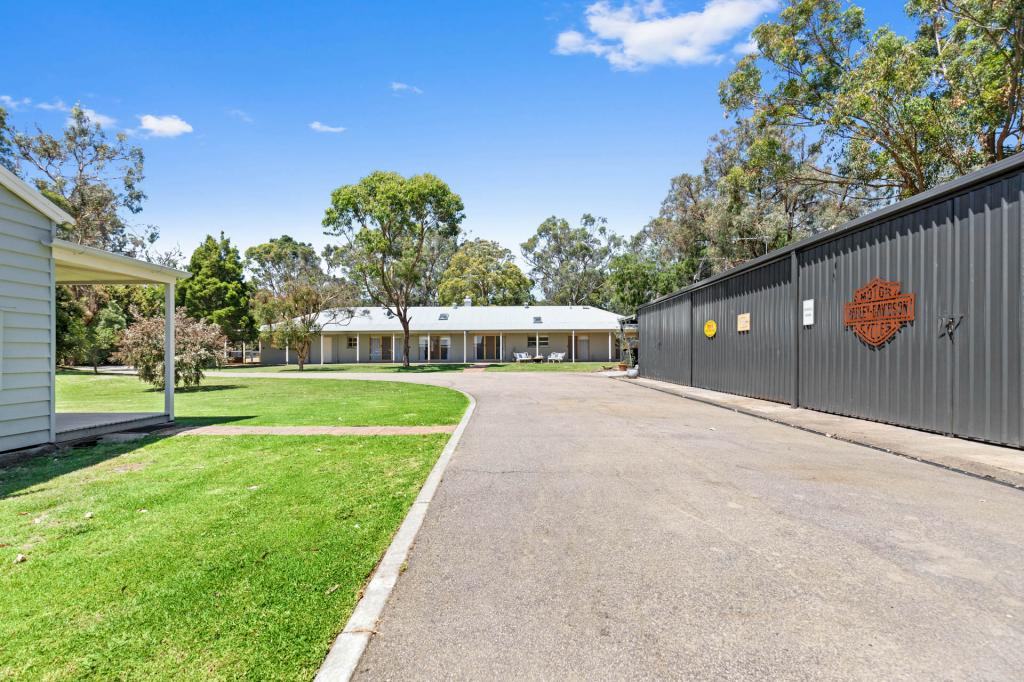 44 & 44a Throssell St, Bittern, VIC 3918