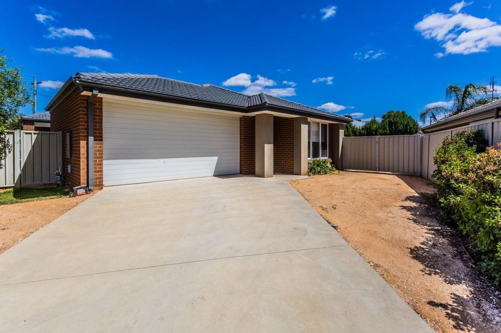 12 Antrim Ct, Moama, NSW 2731