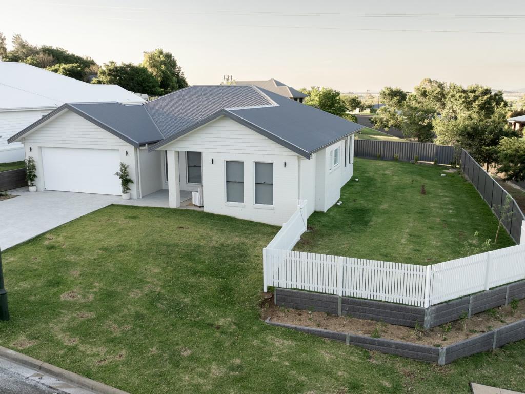 1 DRIES AVE, GUNNEDAH, NSW 2380