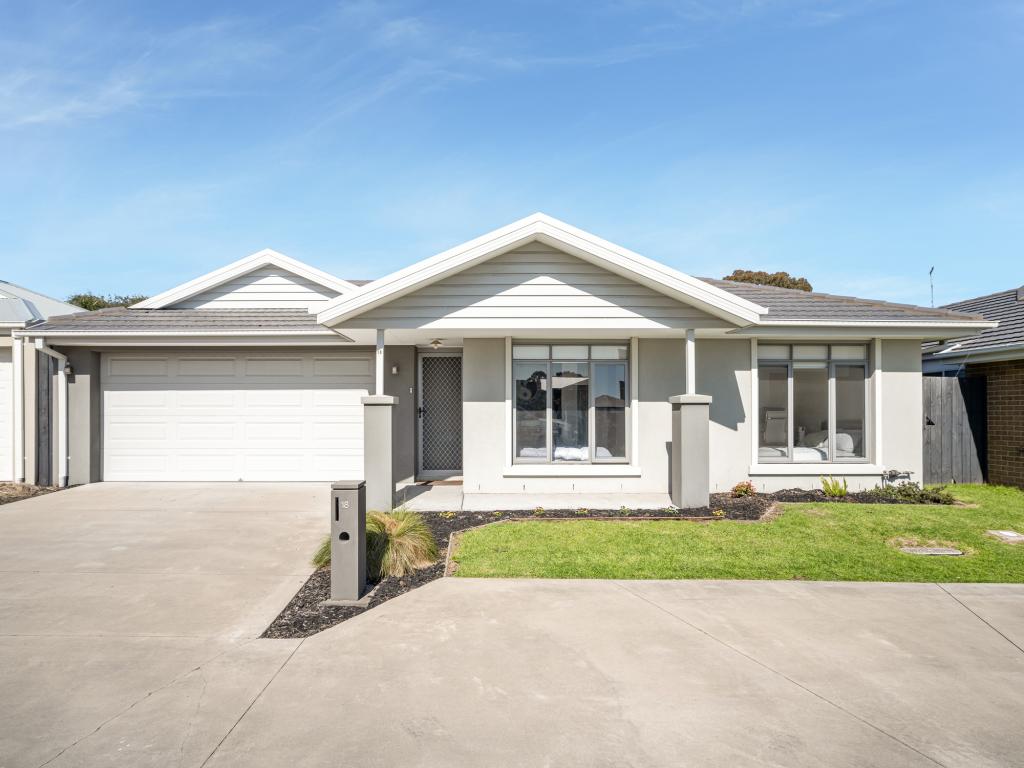 18 CARDIFF CCT, CARRUM DOWNS, VIC 3201