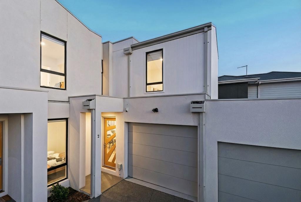 2/44 Conifer Ave, Brooklyn, VIC 3012