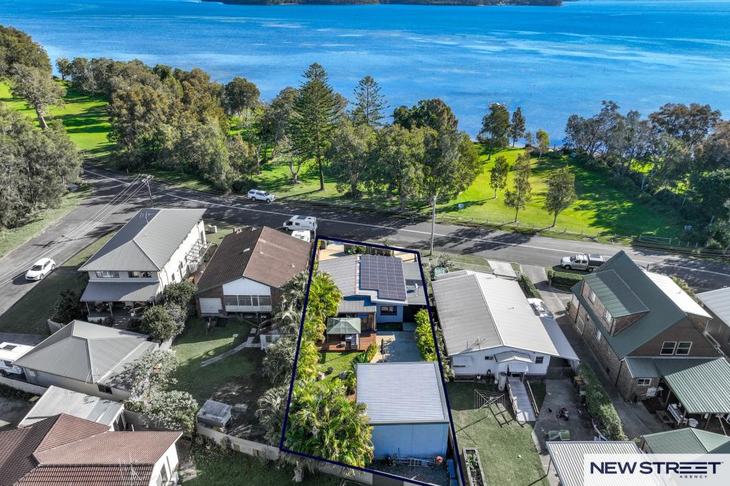 8 Lakeside Dr, Swansea, NSW 2281