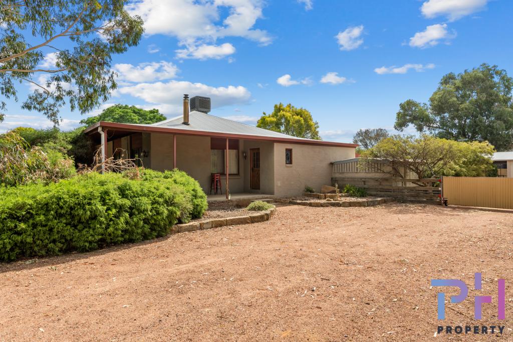 3 Pitson Ct, Huntly, VIC 3551