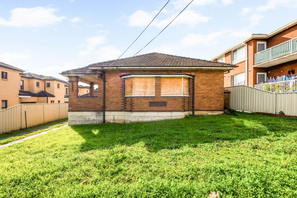108 Rossmore Ave, Punchbowl, NSW 2196