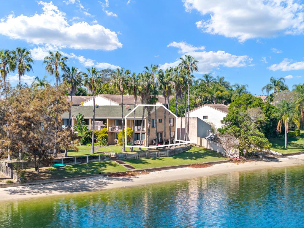 8/9 Jodie Ct, Mermaid Waters, QLD 4218