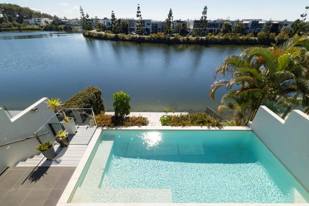 18 Mackenzie Dr, Maroochydore, QLD 4558