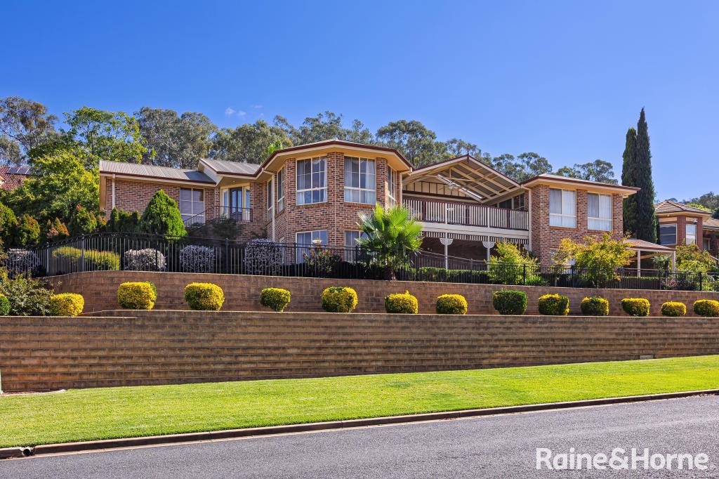 7 Gibbes Cl, Kooringal, NSW 2650