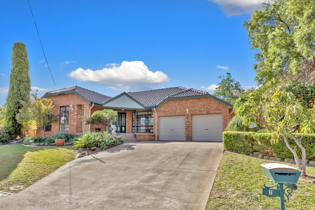 7 Caloola St, Hillvue, NSW 2340