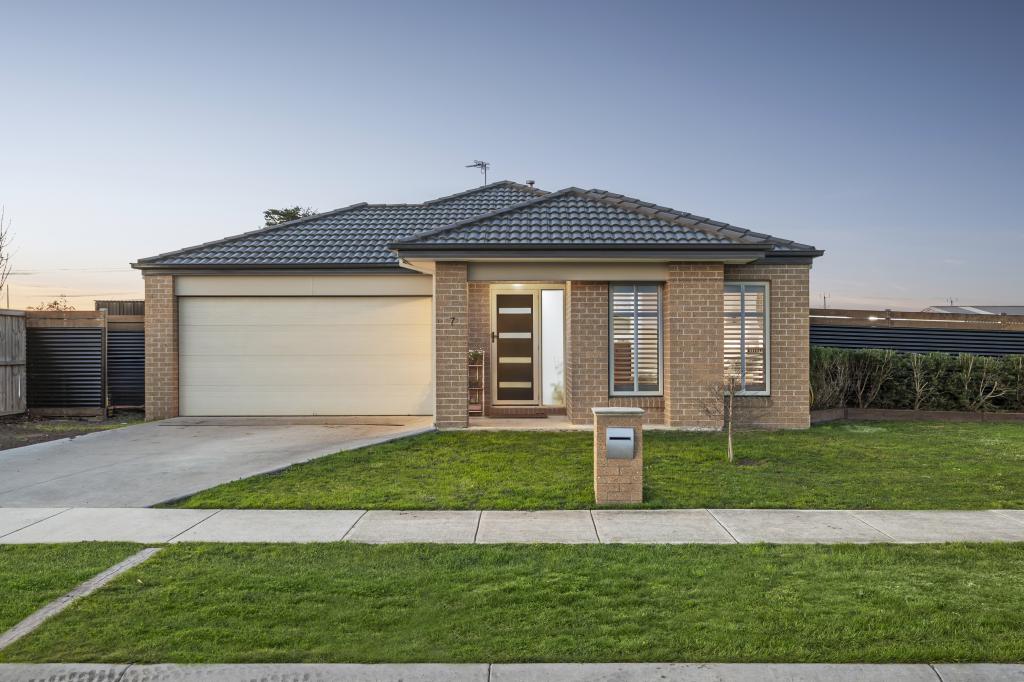 7 TOULON CT, WINCHELSEA, VIC 3241