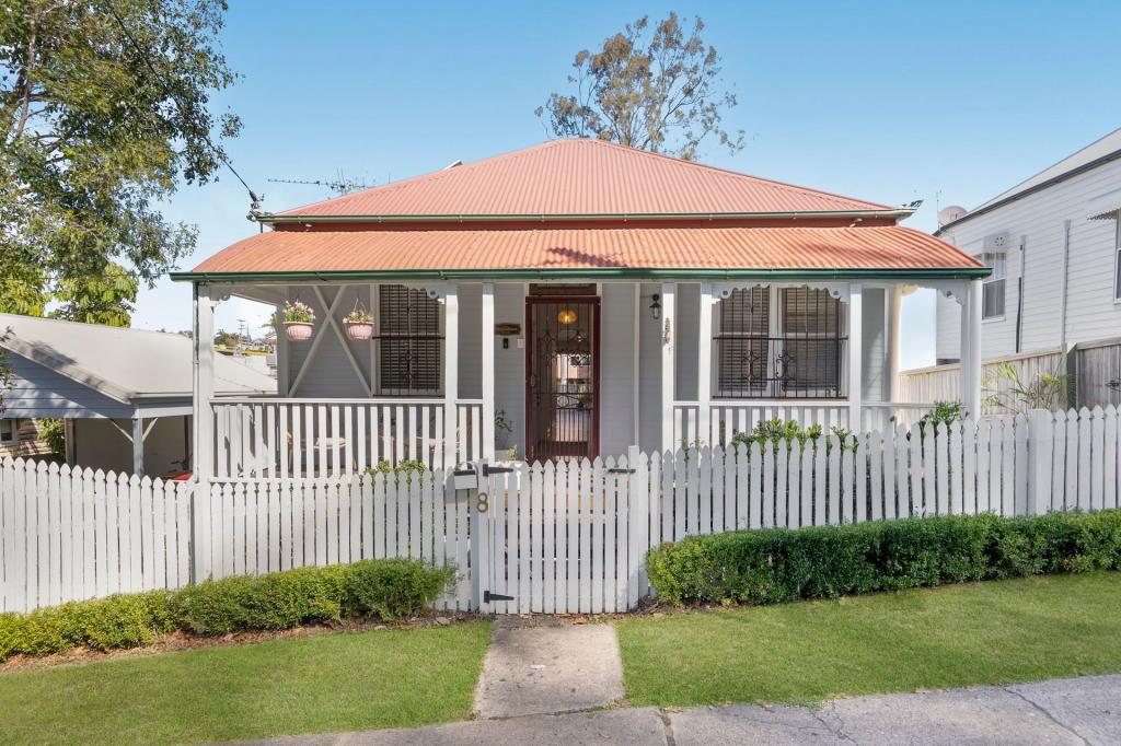 8 Darling St E, Ipswich, QLD 4305