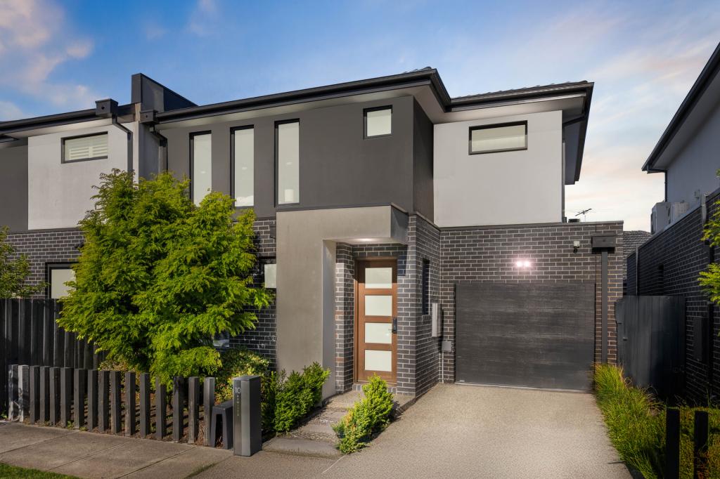 10 HEWITTS RD, CARNEGIE, VIC 3163