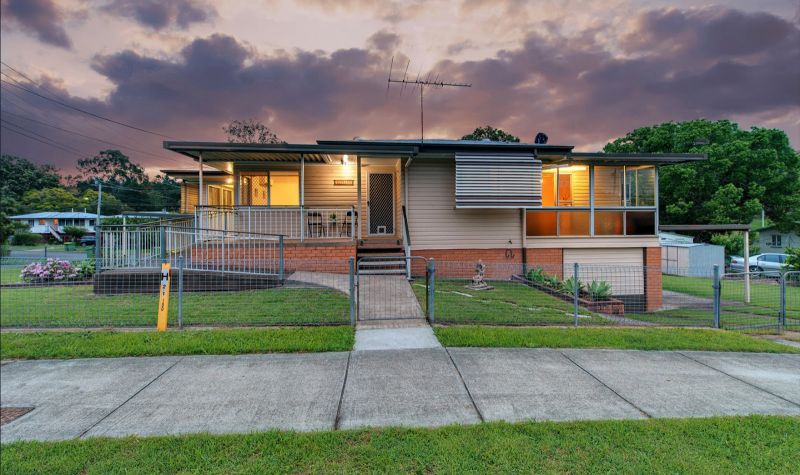 21 DORRICOTT CRES, GOODNA, QLD 4300