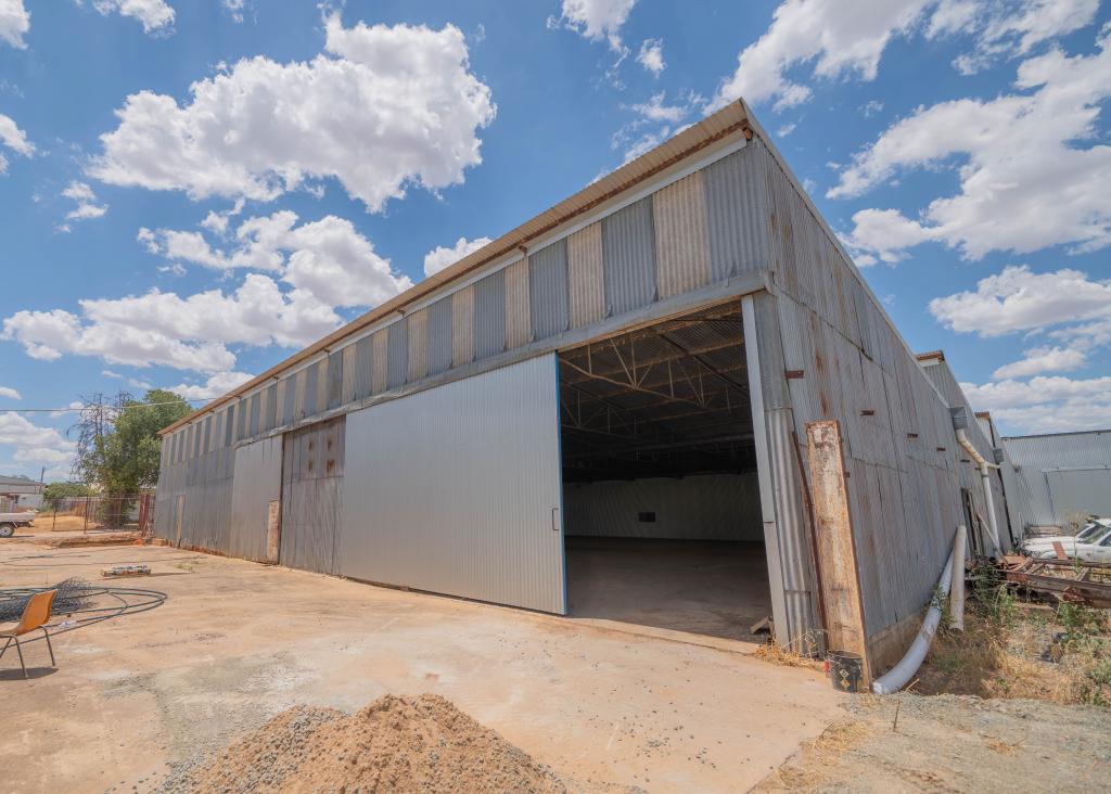 Shed 1b Oxley St, Parkes, NSW 2870