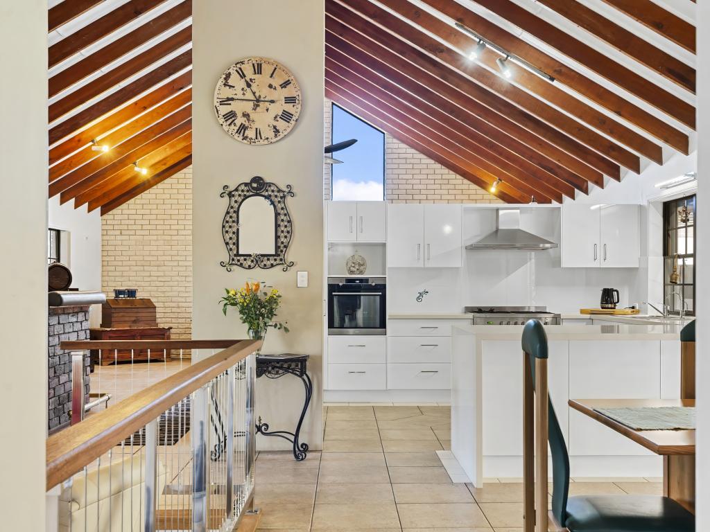 15 MORRIS ST, BONGAREE, QLD 4507