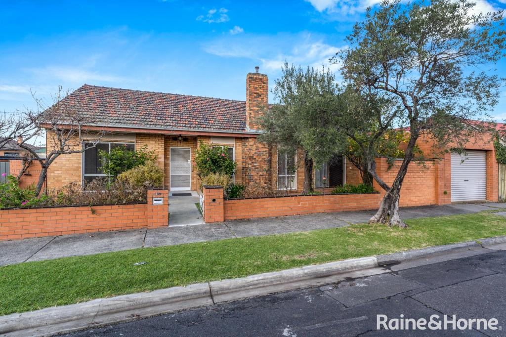 24 Oshannassy St, Essendon North, VIC 3041