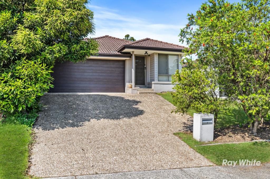 7 Livinus Pl, Augustine Heights, QLD 4300