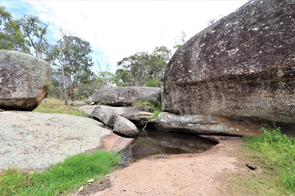 Lot 1717 Old Stanthorpe Rd, Cherry Gully, QLD 4370