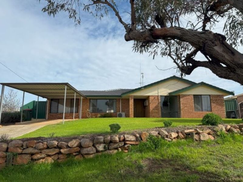 6 Chattamarra Pl, Gingin, WA 6503