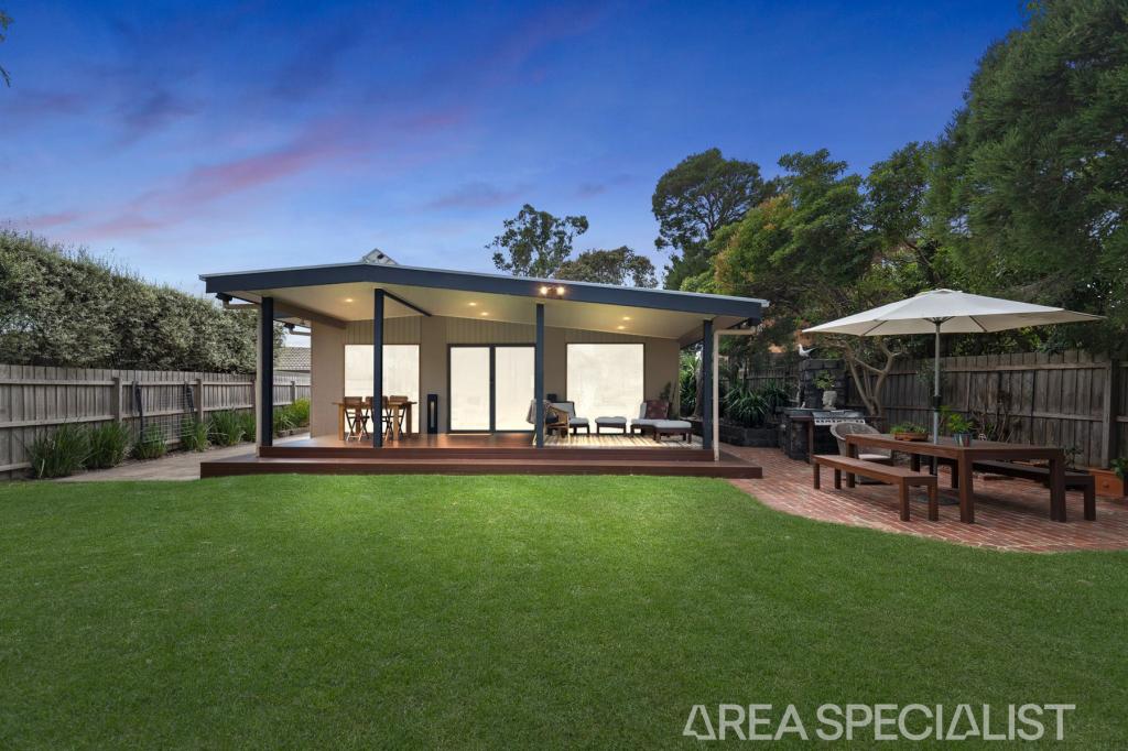 57 Strachans Rd, Mornington, VIC 3931