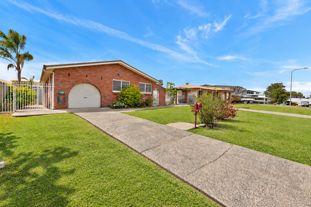14 LACHLAN ST, MOUNT PLEASANT, QLD 4740