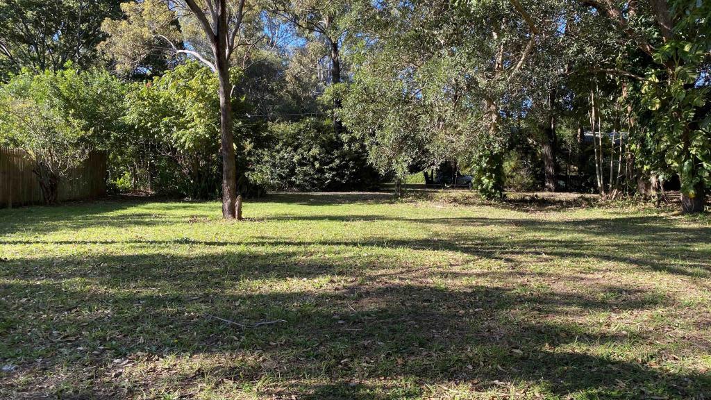 4 Brook Hvn, Lamb Island, QLD 4184