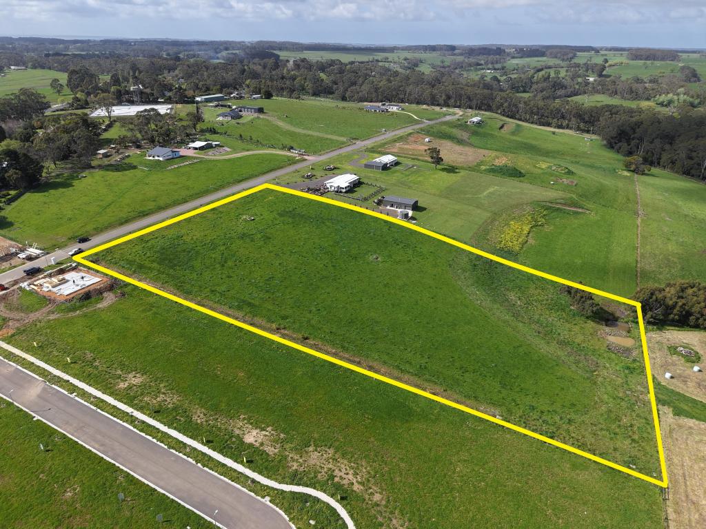 24 Lindquists Rd, Timboon, VIC 3268