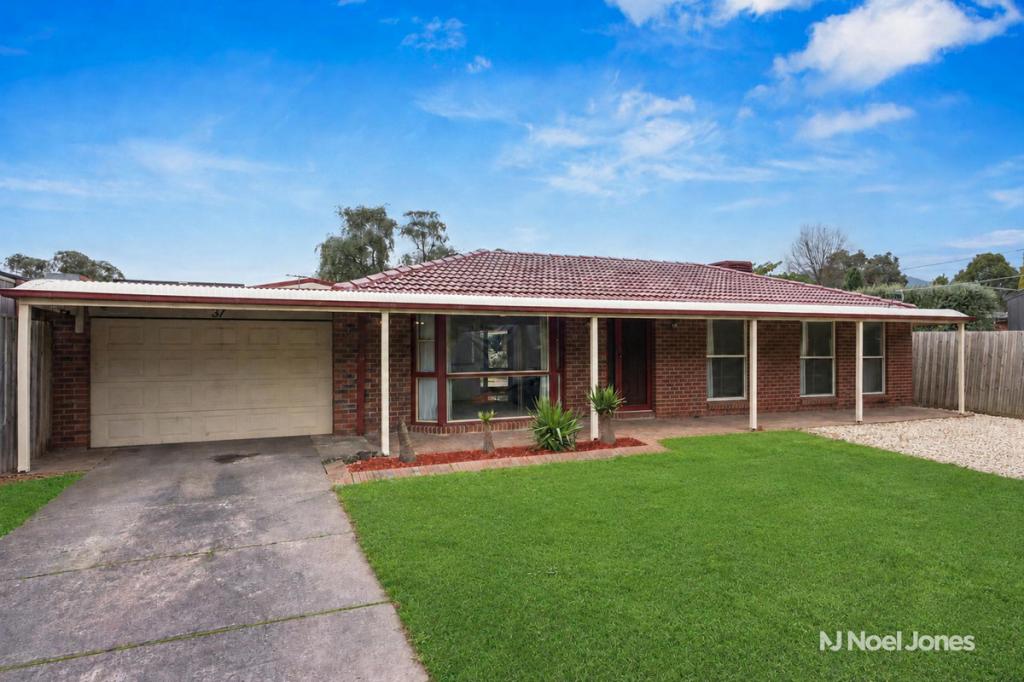 37 Toolimerin Ave, Bayswater North, VIC 3153