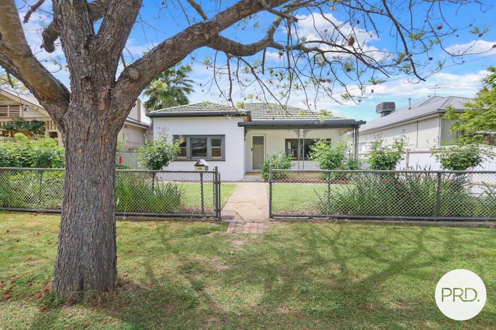 340 MACAULEY ST, SOUTH ALBURY, NSW 2640