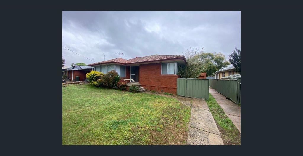 7 Larnach Pl, Elderslie, NSW 2570