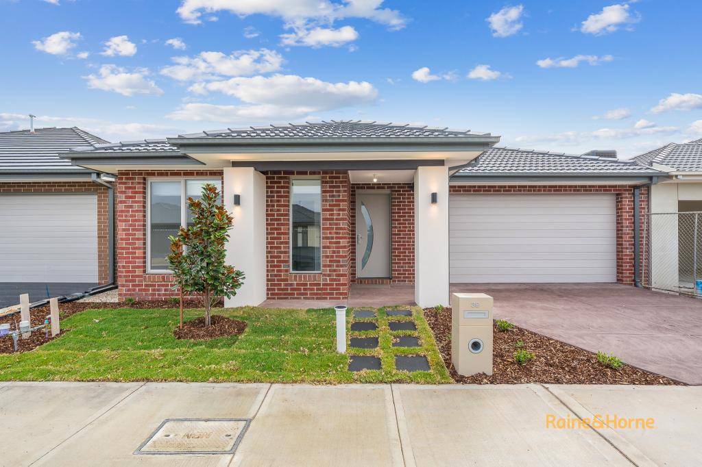 39 Dalhalla Cct, Clyde North, VIC 3978