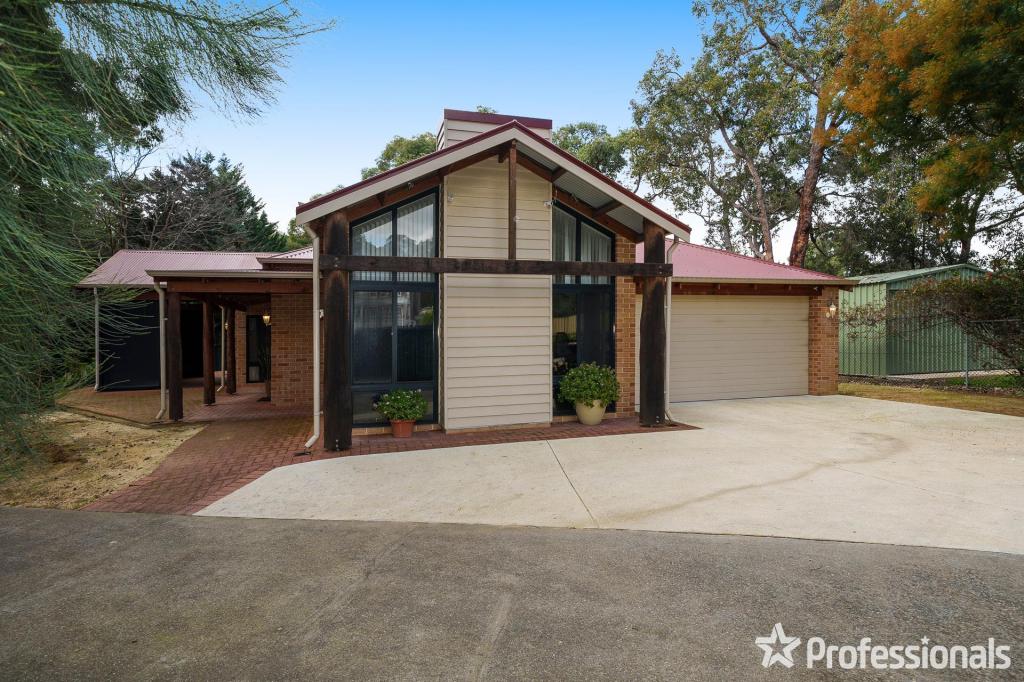 31 Wheelwright Rd, Lesmurdie, WA 6076