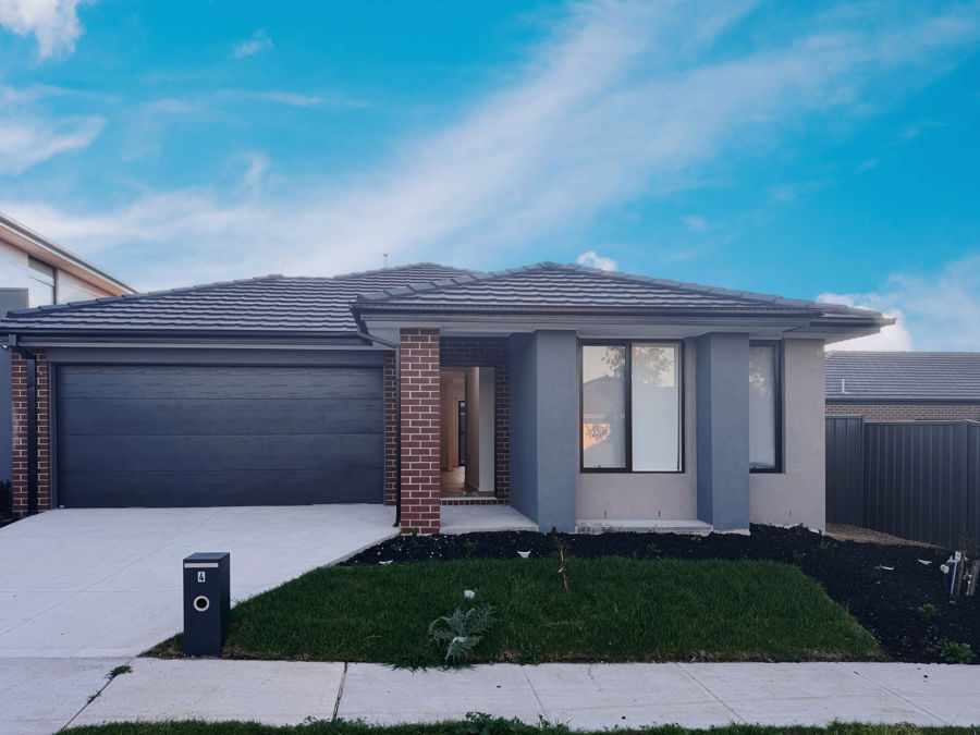 4 GOSFIELD DR, WERRIBEE, VIC 3030