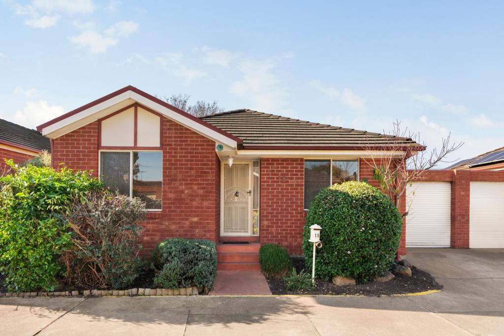 18 Elinda Pl, Reservoir, VIC 3073