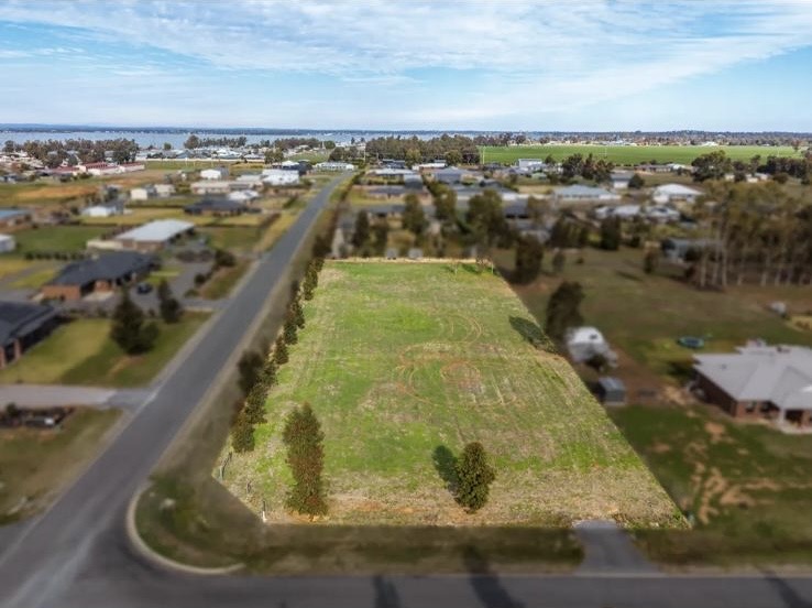 14 Lara Cl, Mulwala, NSW 2647