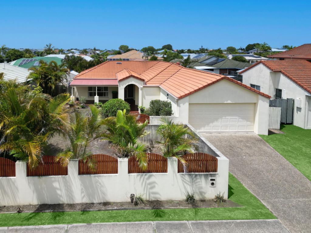 192 Endeavour Dr, Banksia Beach, QLD 4507