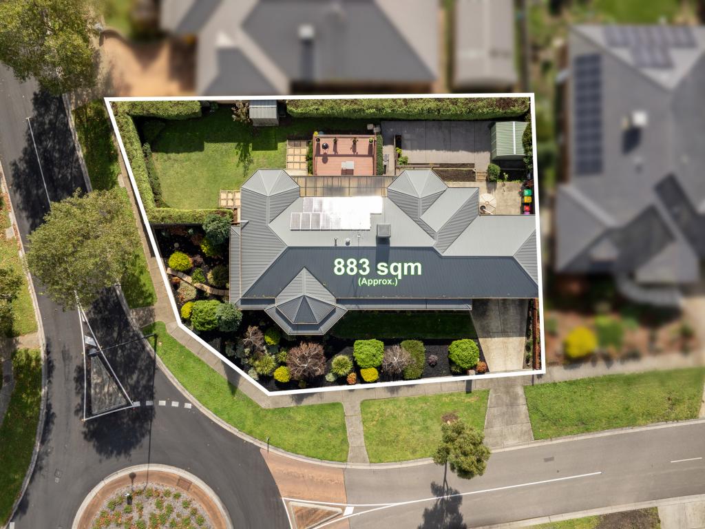 18 OVERLAND DR, DOREEN, VIC 3754