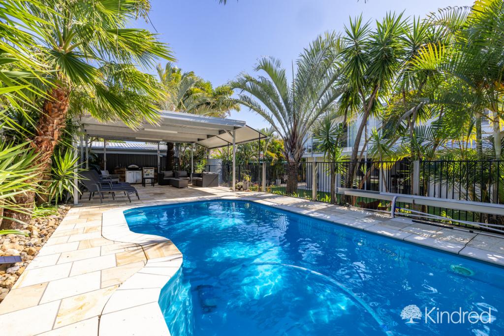 15 Alpinia Ave, Banksia Beach, QLD 4507