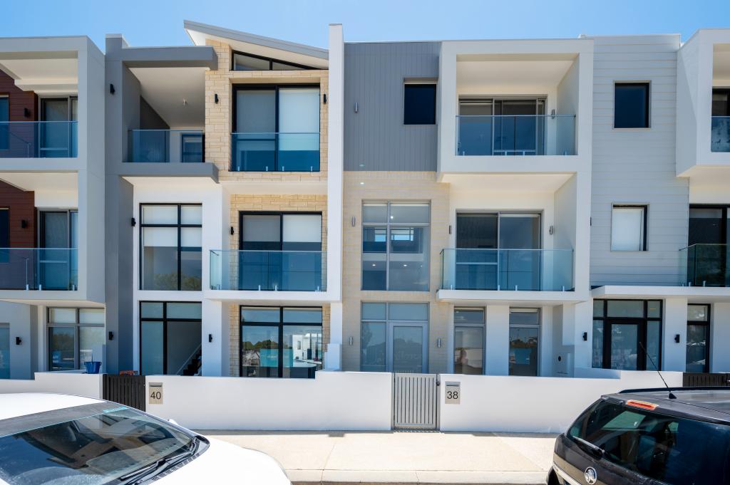 40 Surada St, North Coogee, WA 6163