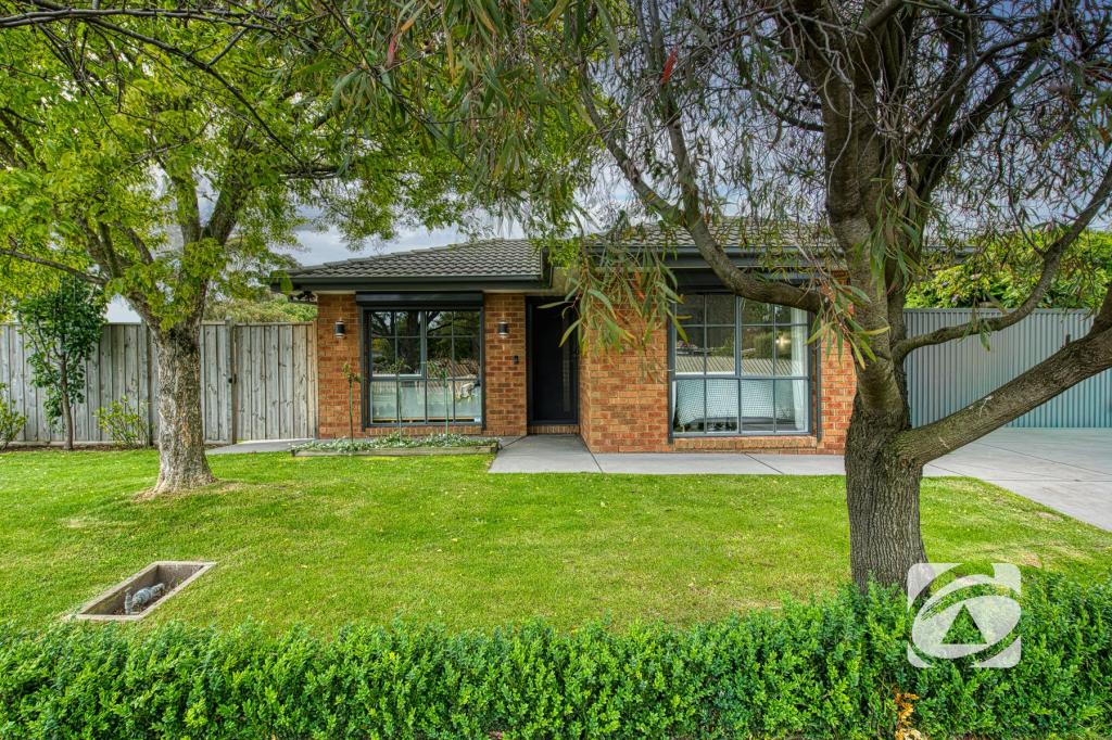 1 MATTHEWS CT, PAKENHAM, VIC 3810