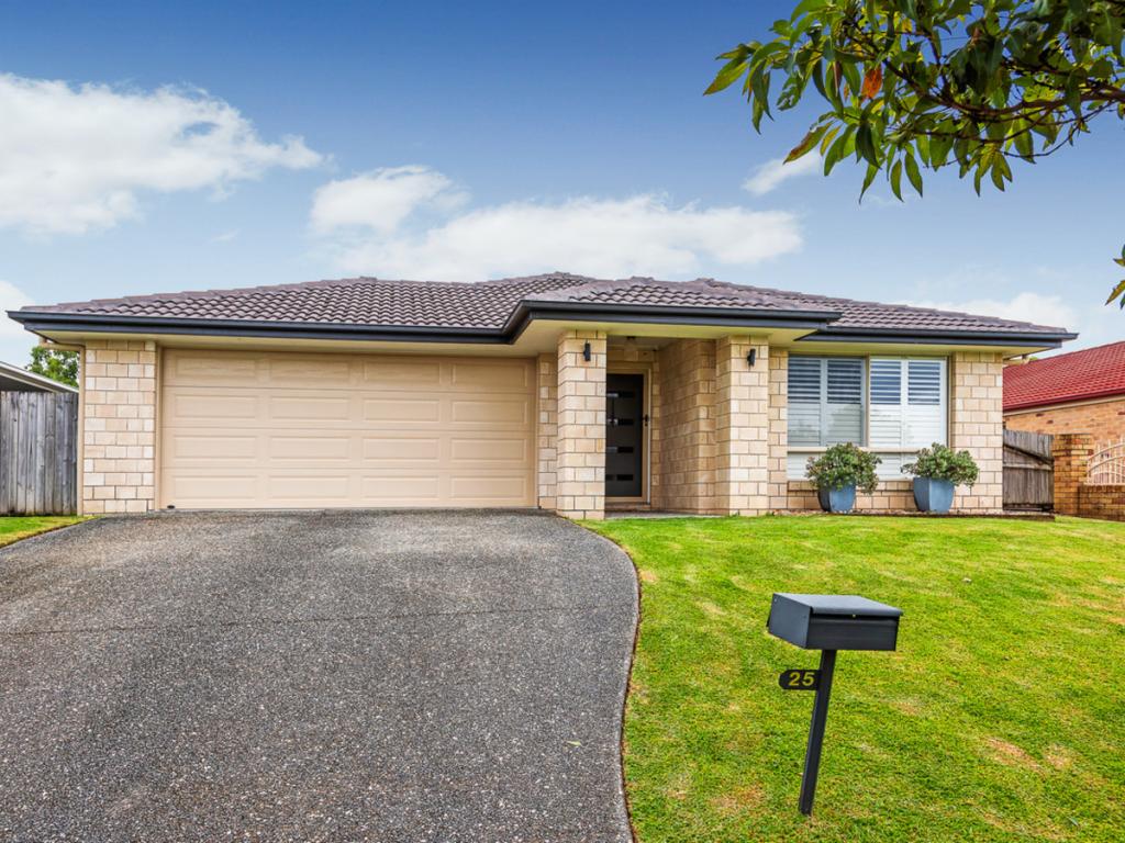 25 BARRINGTON ST, PACIFIC PINES, QLD 4211